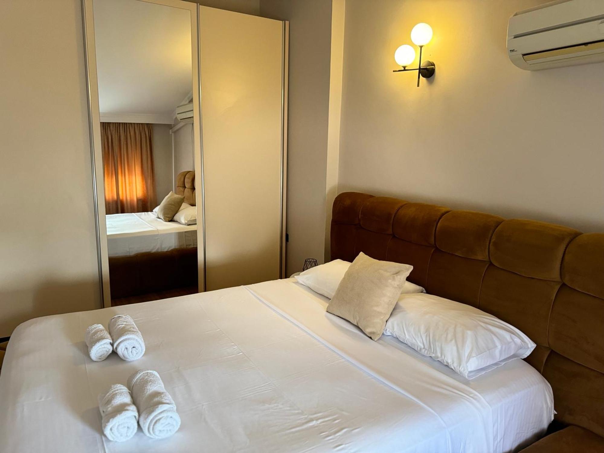 Apartamento Golden Dublex Tirana Exterior foto